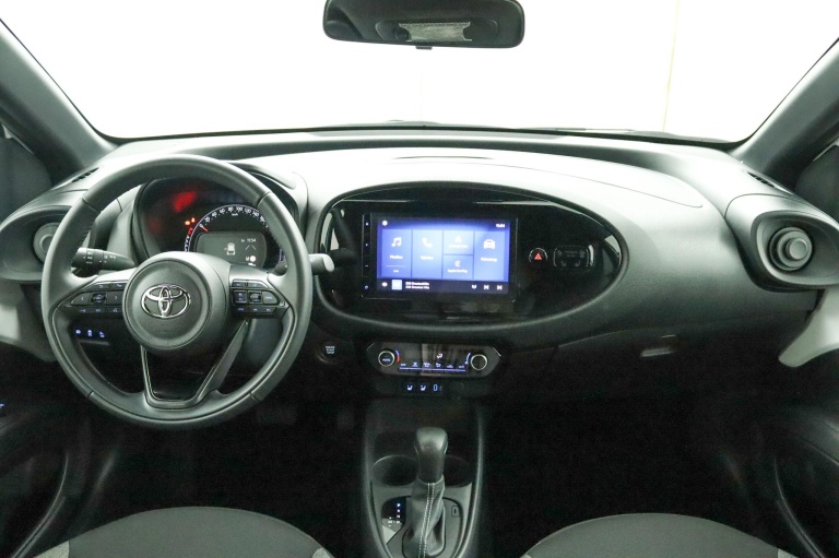 Toyota Aygo X - 1.0 VVT-i S-CVT first 4