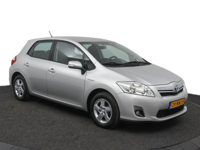 Toyota Auris - 1.8 Full Hybrid Aspiration 12