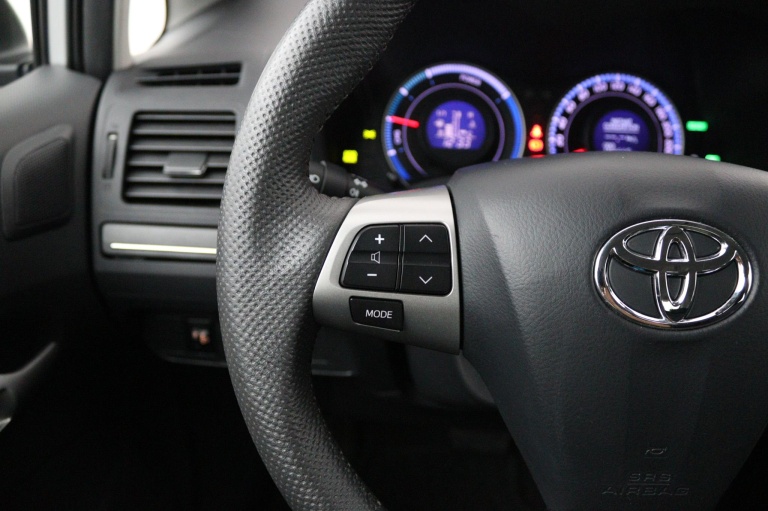 Toyota Auris - 1.8 Full Hybrid Aspiration 17