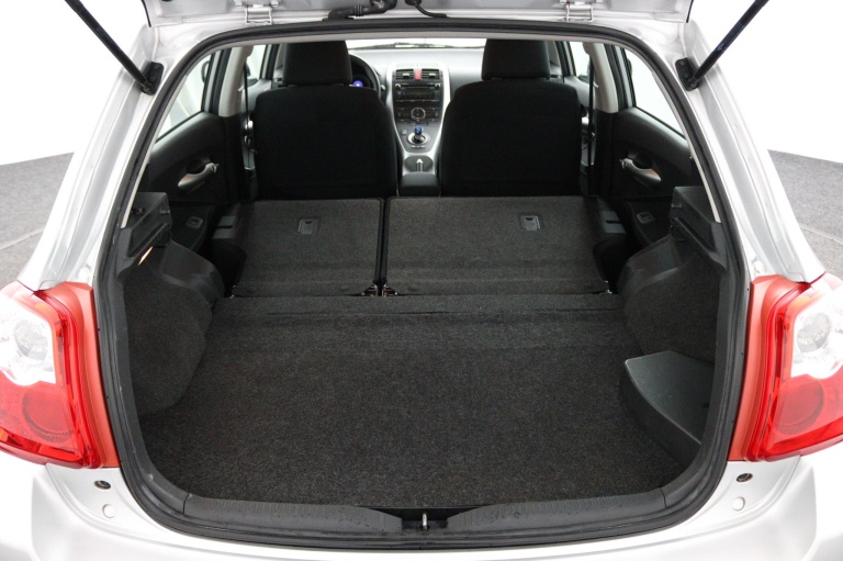 Toyota Auris - 1.8 Full Hybrid Aspiration 24