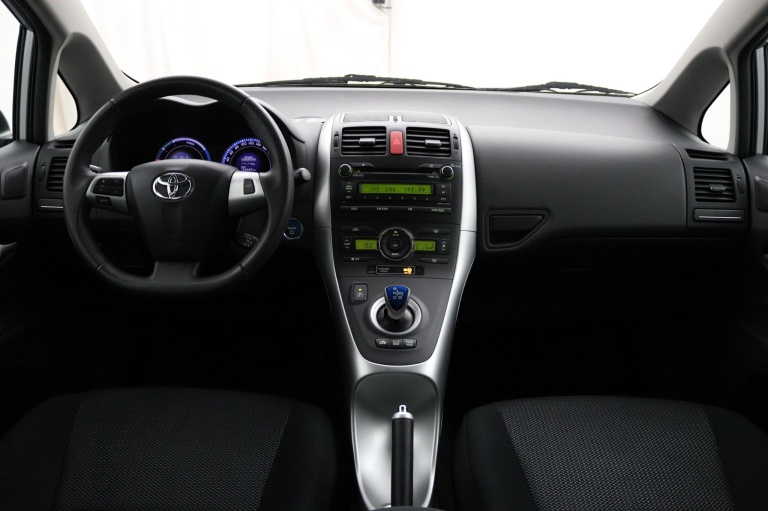 Toyota Auris - 1.8 Full Hybrid Aspiration 4