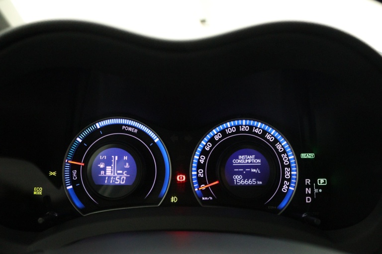 Toyota Auris - 1.8 Full Hybrid Aspiration 6