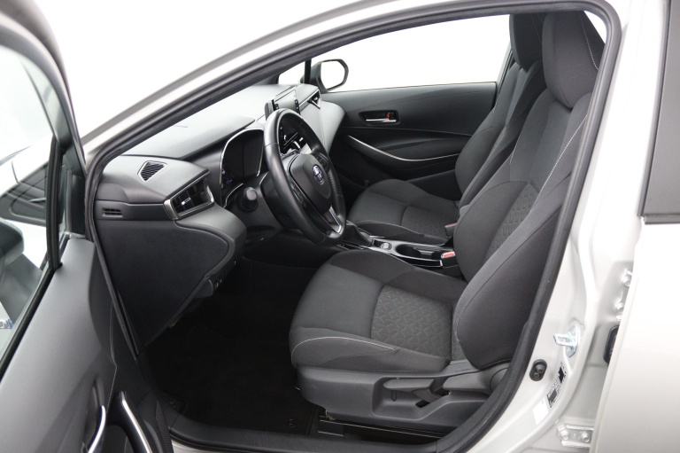 Toyota Corolla - 1.8 Hybrid  5 DRS Hatchback 17