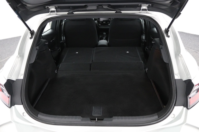 Toyota Corolla - 1.8 Hybrid  5 DRS Hatchback 26