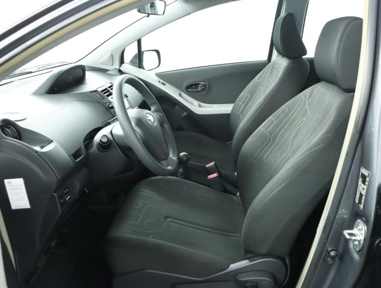 Toyota Yaris - 1.0 VVTi Acces 15