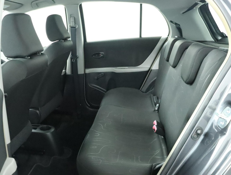 Toyota Yaris - 1.0 VVTi Acces 16