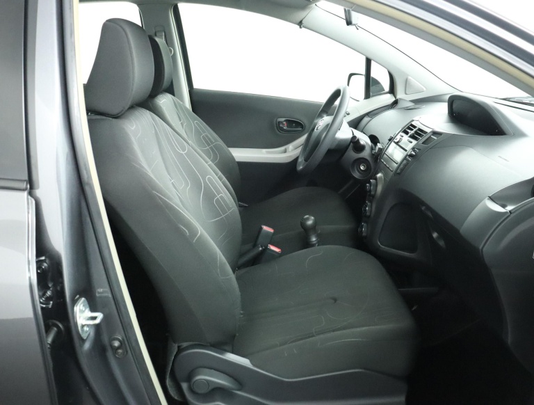Toyota Yaris - 1.0 VVTi Acces 18