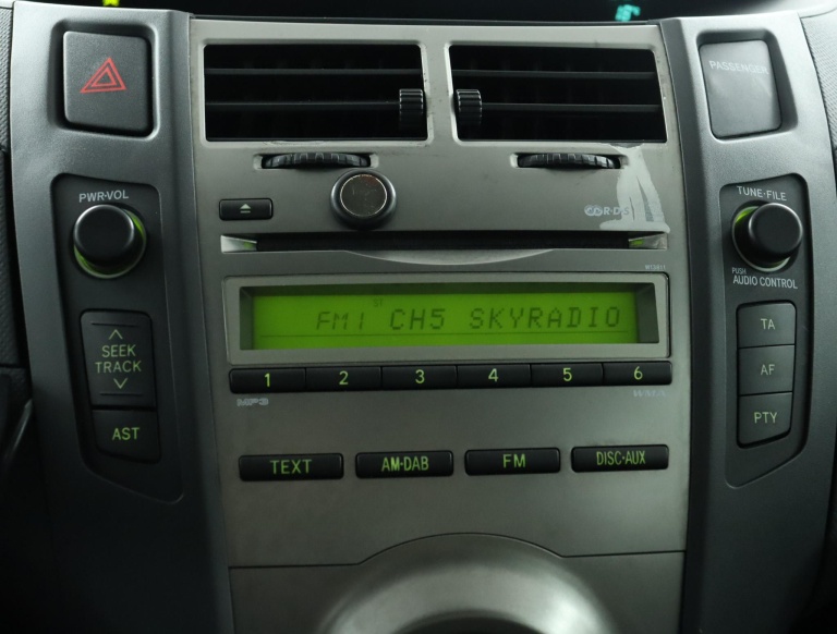 Toyota Yaris - 1.0 VVTi Acces 7