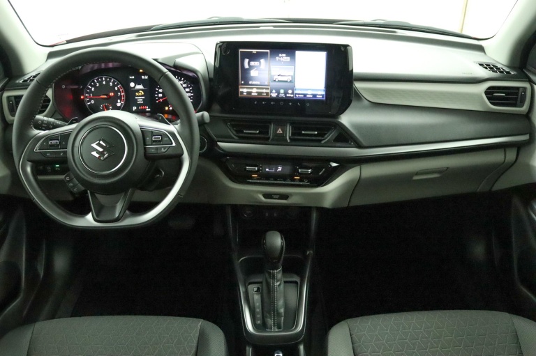 Suzuki Swift - 1.2 Style Smart Hybrid 4