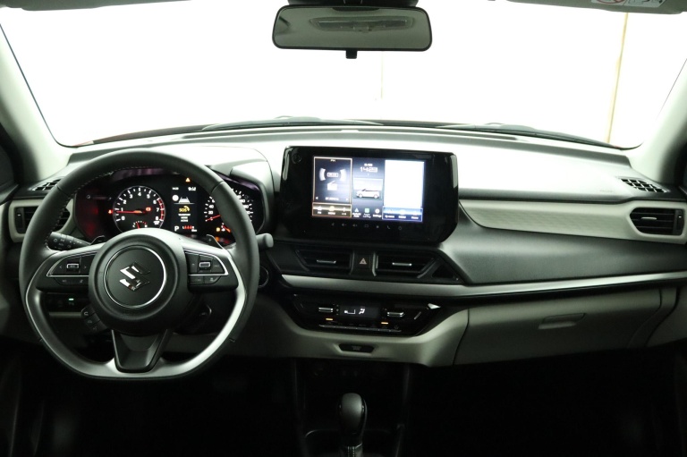 Suzuki Swift - 1.2 Style Smart Hybrid 55