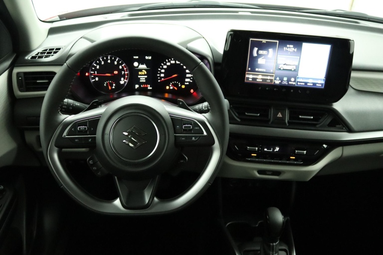 Suzuki Swift - 1.2 Style Smart Hybrid 56