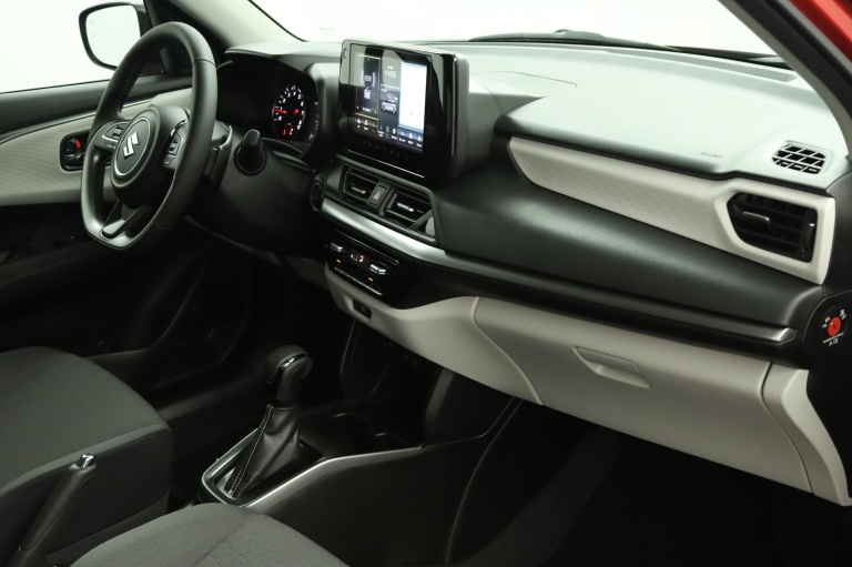 Suzuki Swift - 1.2 Style Smart Hybrid 58