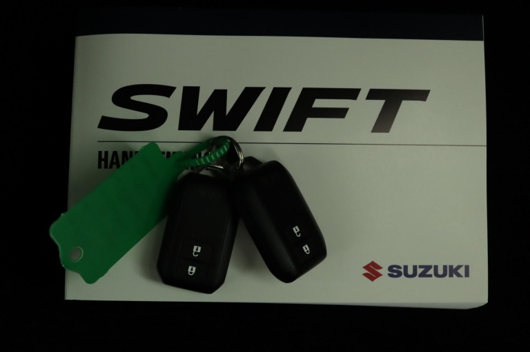 Suzuki Swift - 1.2 Select Smart Hybrid 11