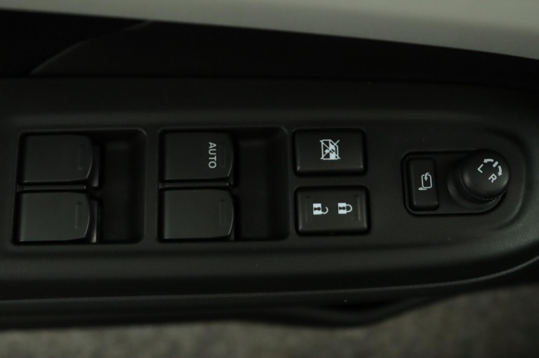 Suzuki Swift - 1.2 Select Smart Hybrid 29