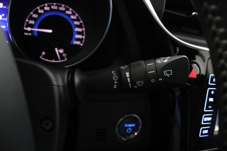 Toyota Auris Touring Sports - 1.8 Hybrid Energy 24