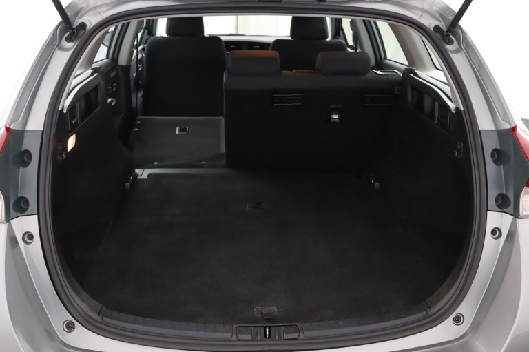 Toyota Auris Touring Sports - 1.8 Hybrid Energy 31