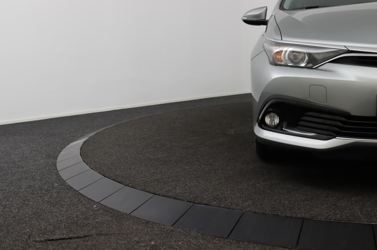 Toyota Auris Touring Sports - 1.8 Hybrid Energy 38