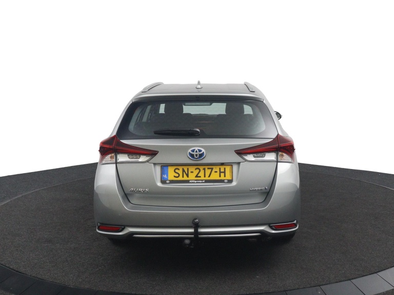 Toyota Auris Touring Sports - 1.8 Hybrid Energy 8