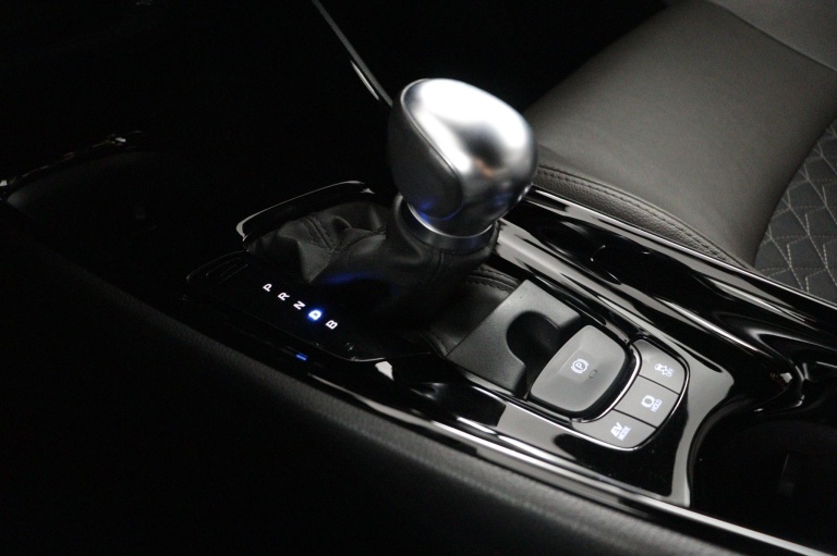 Toyota C-HR - 1.8 Hybrid Executive 26