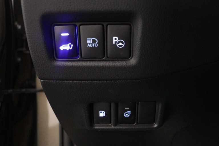 Toyota C-HR - 1.8 Hybrid Executive 28