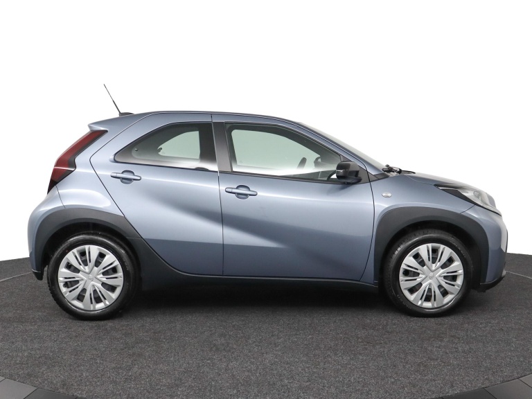 Toyota Aygo X - 1.0 VVT-i MT Play 13