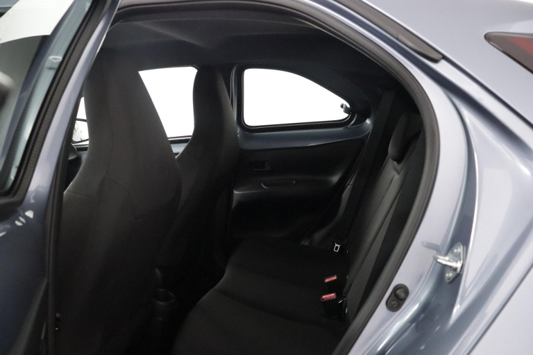 Toyota Aygo X - 1.0 VVT-i MT Play 18