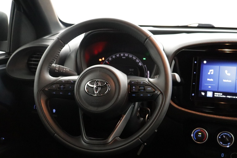 Toyota Aygo X - 1.0 VVT-i MT Play 19