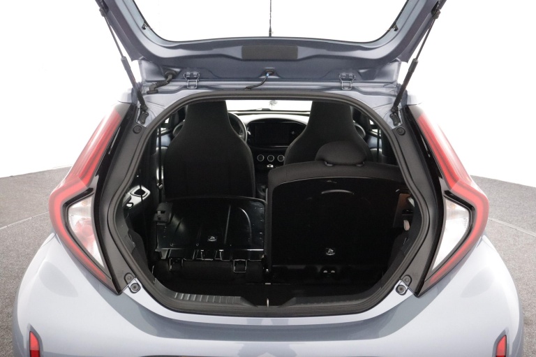 Toyota Aygo X - 1.0 VVT-i MT Play 26