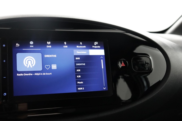 Toyota Aygo X - 1.0 VVT-i MT Play 8