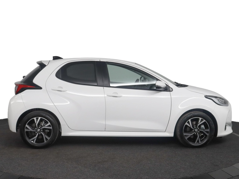 Toyota Yaris - 1.5 Hybrid 115 Dynamic 13