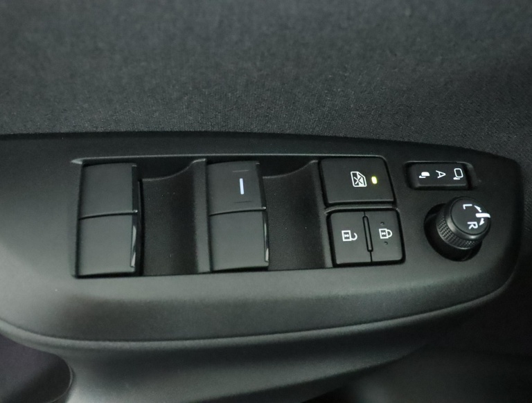 Toyota Yaris - 1.5 Hybrid 115 Dynamic 28