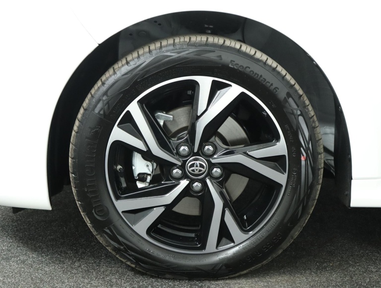 Toyota Yaris - 1.5 Hybrid 115 Dynamic 37