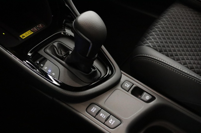 Toyota Yaris - 1.5 Hybrid 130 Executive 27