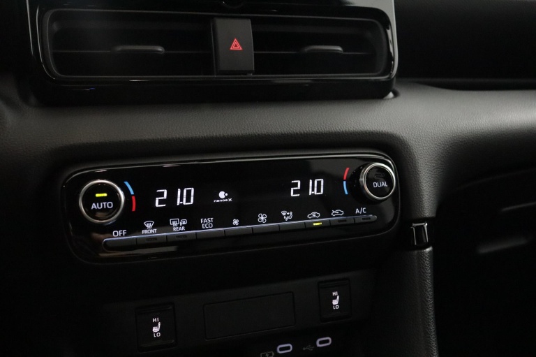 Toyota Yaris - 1.5 Hybrid 130 Executive 7