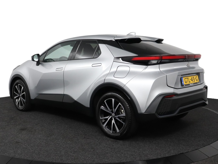 Toyota C-HR - 1.8 Hybrid 140 Dynamic 12