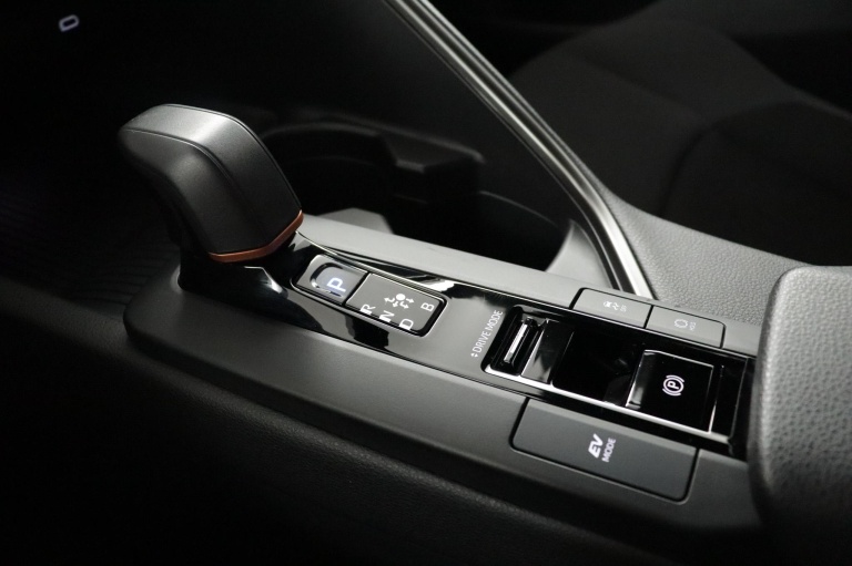 Toyota C-HR - 1.8 Hybrid 140 Dynamic 27