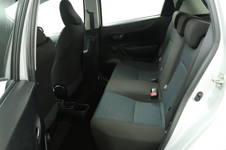 Toyota Yaris - 1.3 VVT-i Aspiration 18