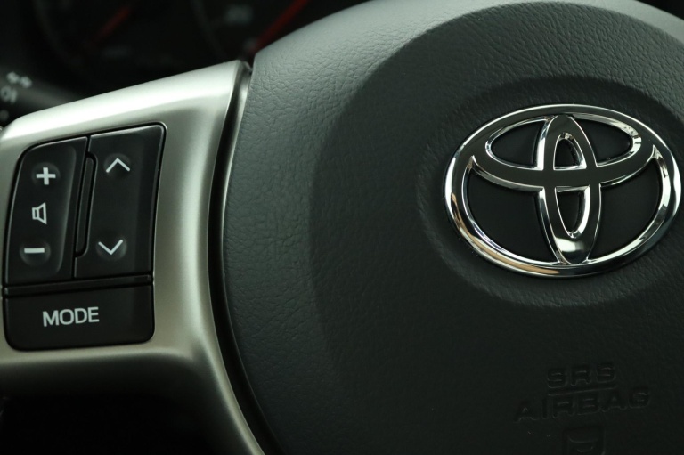 Toyota Yaris - 1.3 VVT-i Aspiration 19