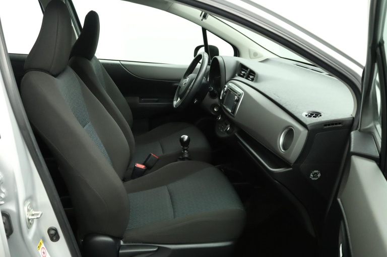 Toyota Yaris - 1.3 VVT-i Aspiration 22