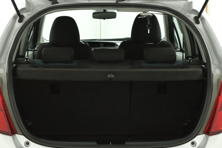 Toyota Yaris - 1.3 VVT-i Aspiration 23