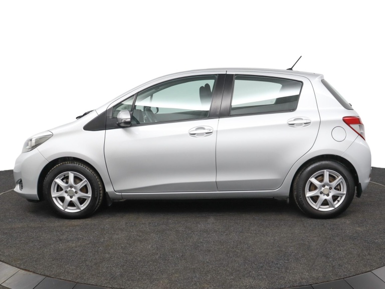 Toyota Yaris - 1.3 VVT-i Aspiration 3
