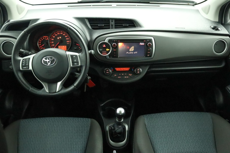 Toyota Yaris - 1.3 VVT-i Aspiration 4
