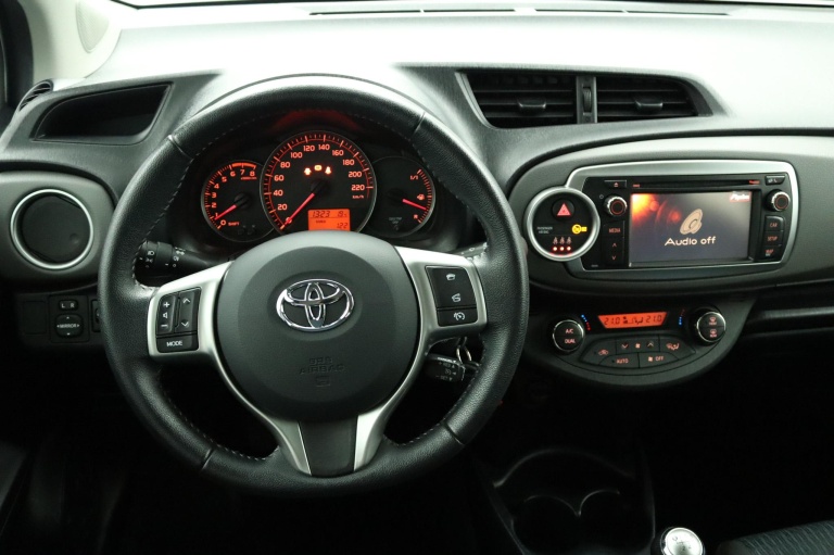 Toyota Yaris - 1.3 VVT-i Aspiration 48