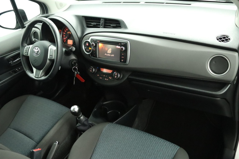 Toyota Yaris - 1.3 VVT-i Aspiration 49