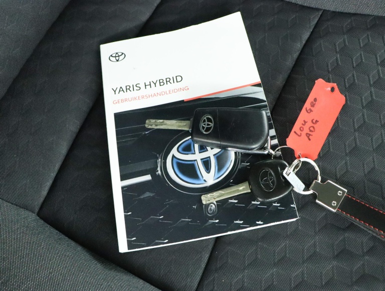Toyota Yaris - 1.5 Hybrid Dynamic 11