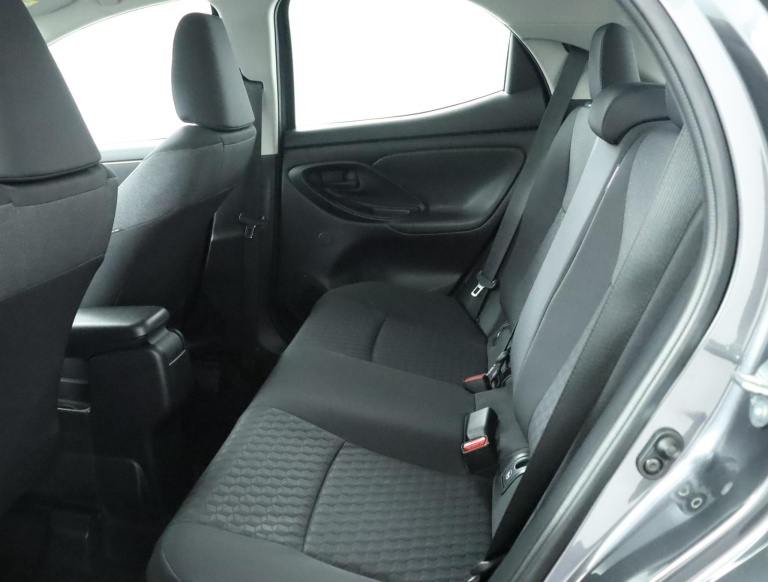 Toyota Yaris - 1.5 Hybrid Dynamic 18