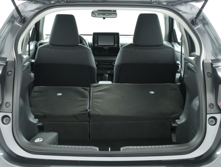 Toyota Yaris - 1.5 Hybrid Dynamic 26