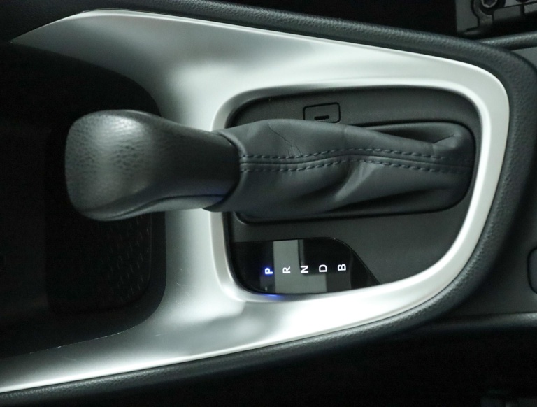 Toyota Yaris - 1.5 Hybrid Dynamic 27