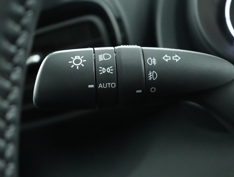 Toyota Yaris - 1.5 Hybrid Dynamic 30