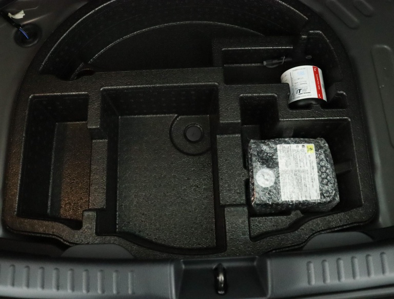Toyota Yaris - 1.5 Hybrid Dynamic 33